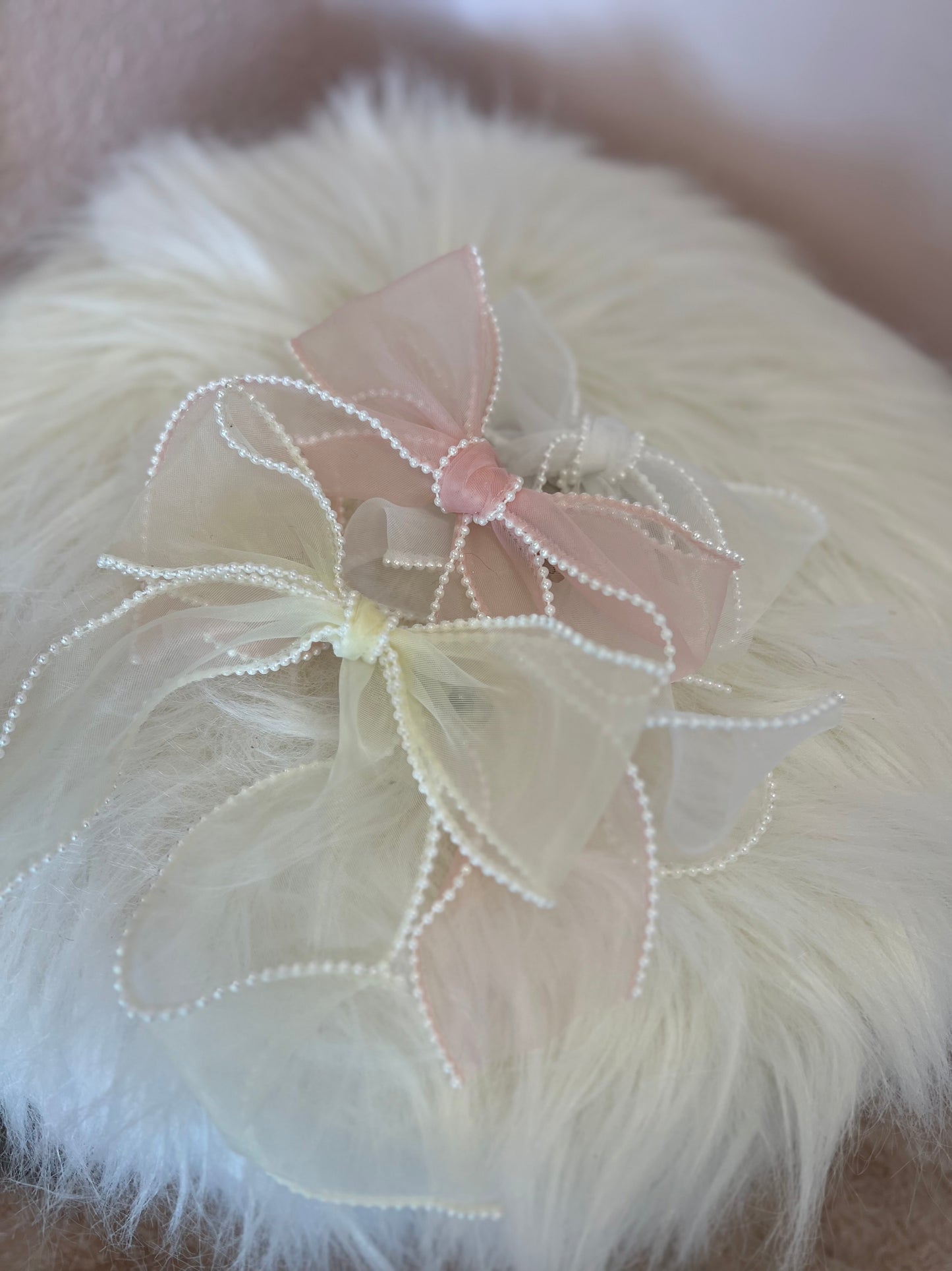 Pearly Hair Bow