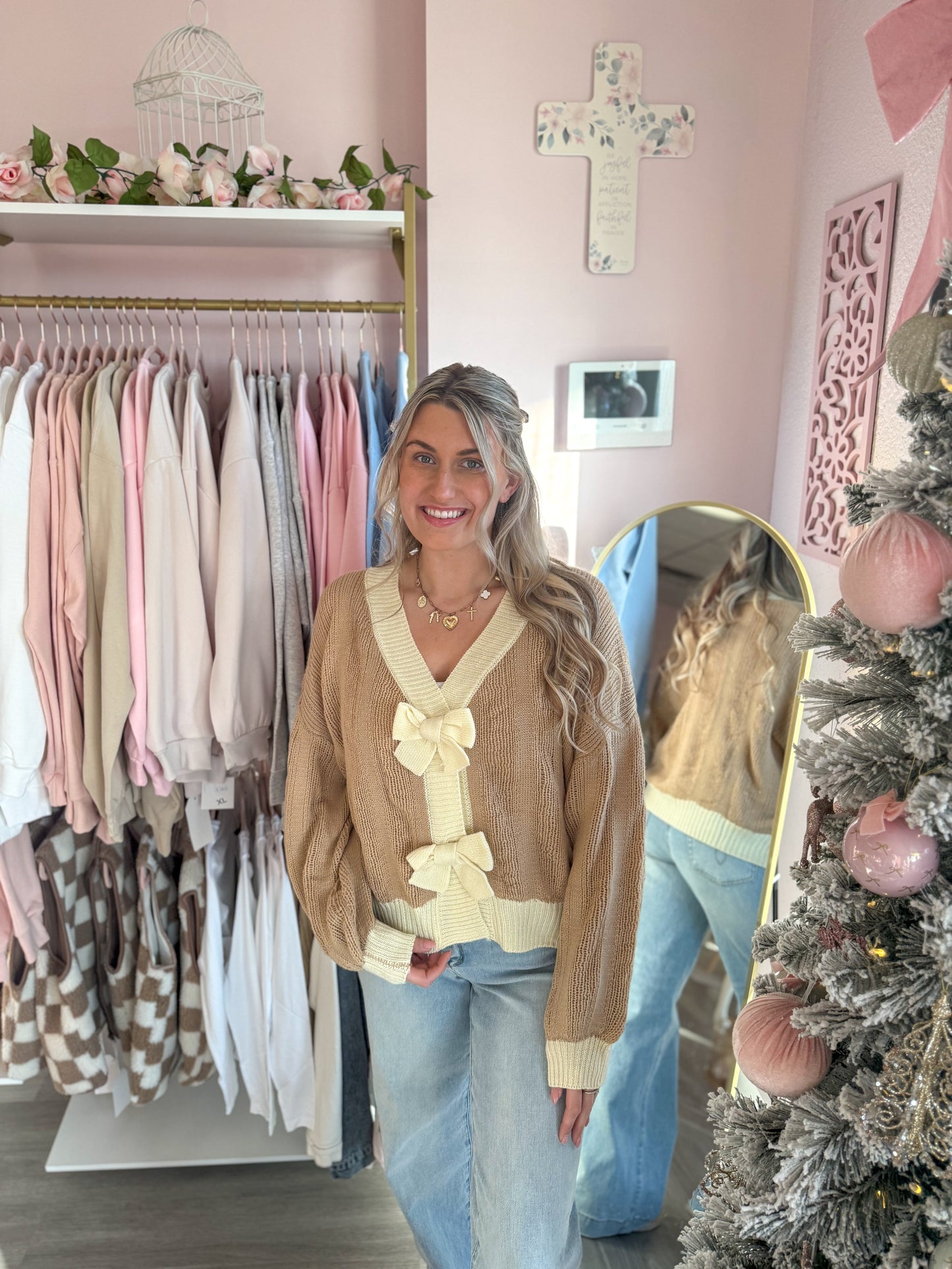 Bow Sweater Khaki w/Cream Details